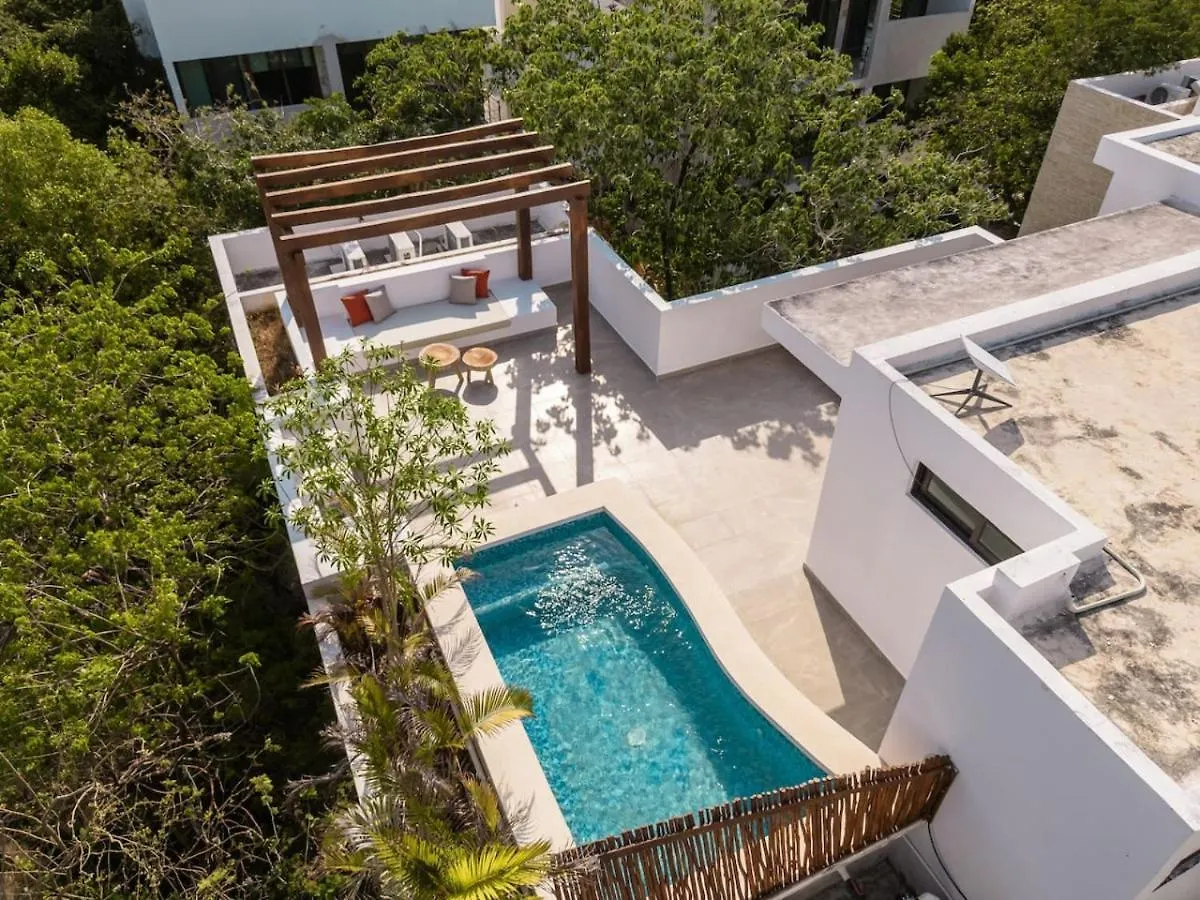 Selva Terra Sol Beach Club Access location